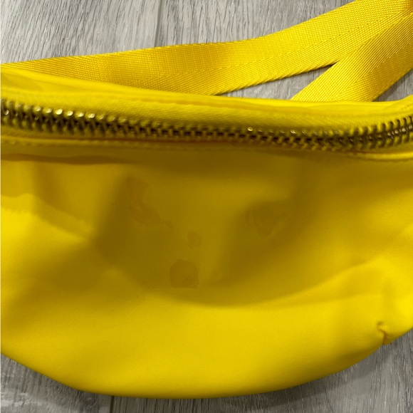 STONEY CLOVER LANE Lemon Classic Fanny Pack - Picture 3 of 4